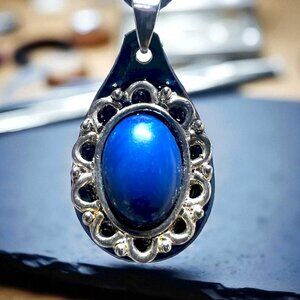 Oval Blue Cat’s Eye Spoon Necklace